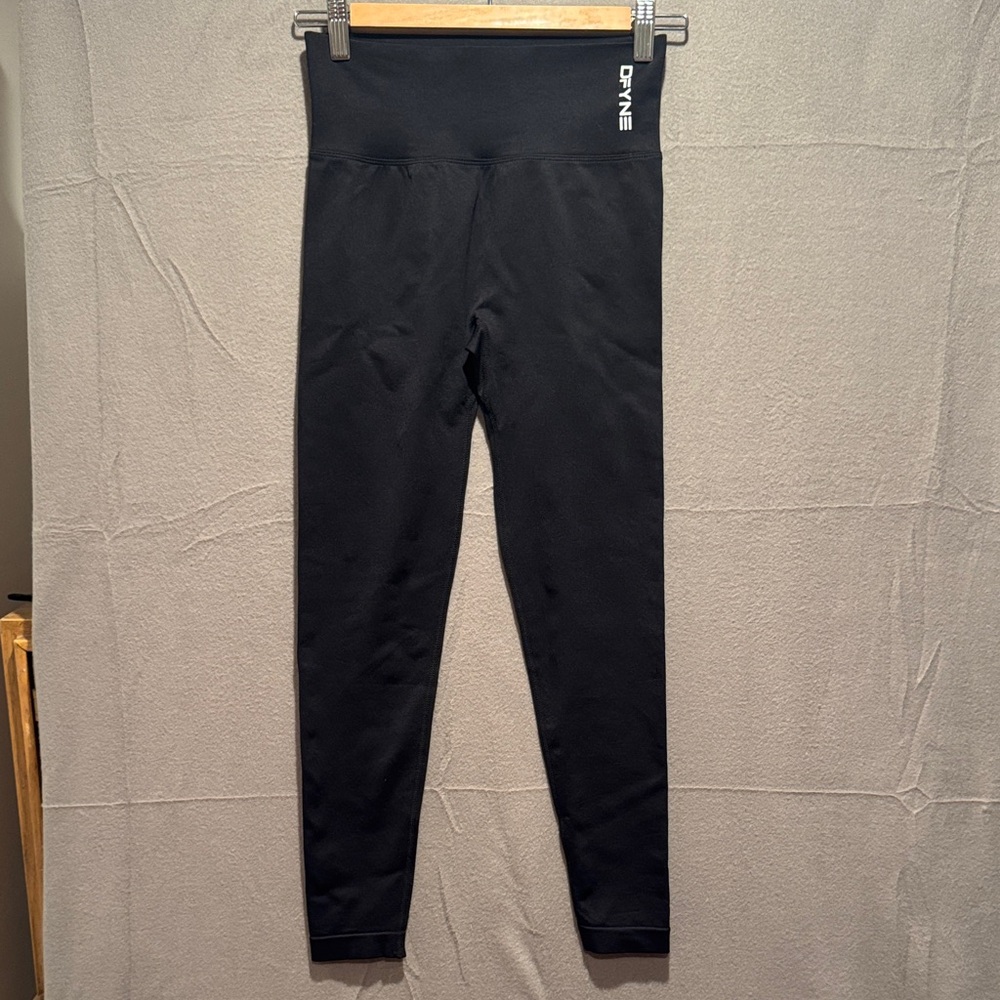 DYNE Women's Black Leggings